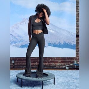 Aerie OFFLINE Real Me Crossover High Rise Flare Leggings Black S/P